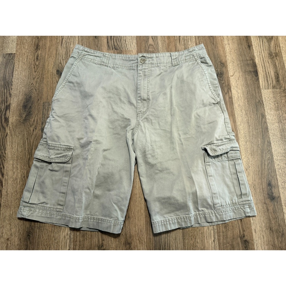 Geoffrey Beene Shorts, Men's Size 34, Gray, Khaki, Cargo Shorts